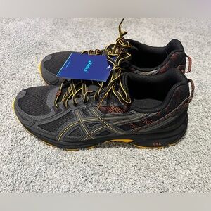 ASICS Gel-Venture 6 men’s size 9 (NWT)